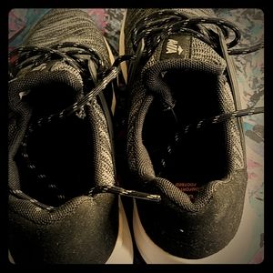 this shoes are new ver us